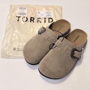 Torrid Western Buckle Clog Shoes Womens Size 10 Beige Faux Suede Slip On Casual